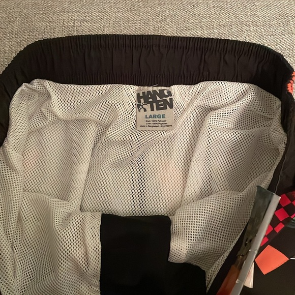 Hang Ten Boardshorts - Picture 2 of 4